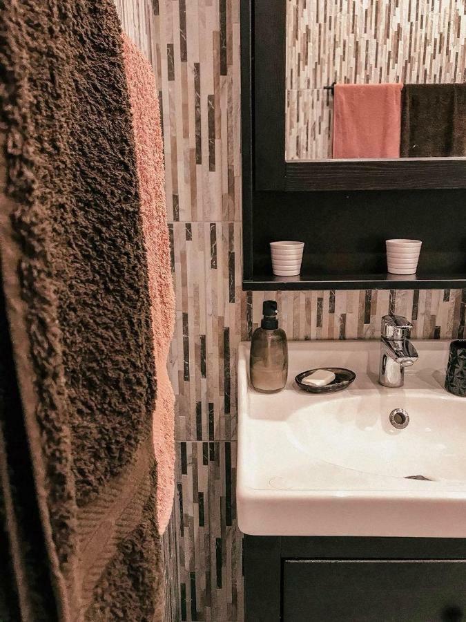 133 Sokratous, Black Marble. Ateny Zewnętrze zdjęcie